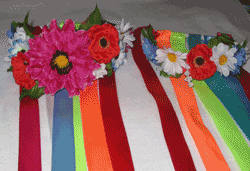 Веночек из декоративных цветов